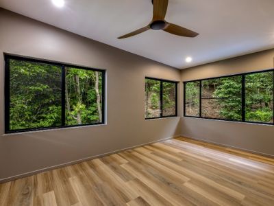 Builder Cairns - living area