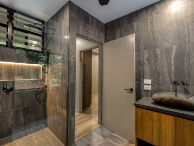 House builder Cairns Whitfield